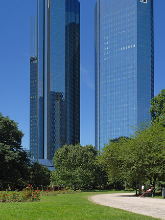 Deutsche Bank mit Weg - Hessen (Frankfurt am Main)