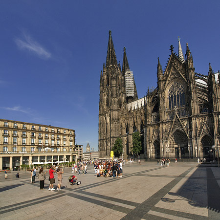 Kölner Dom mit Domhotel - Nordrhein-Westfalen (Köln)